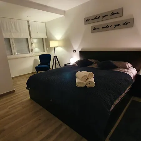 Apartment Vela Grota *